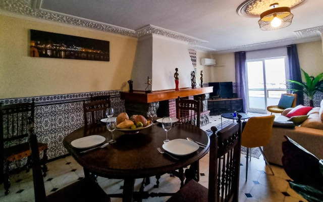 FLH Faro Family Flat with Balcony