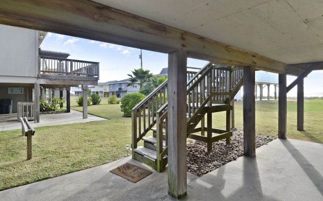 Bermuda Bungalow 2 Br home by RedAwning