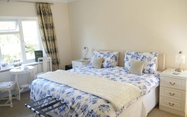 Wimborne Lodge