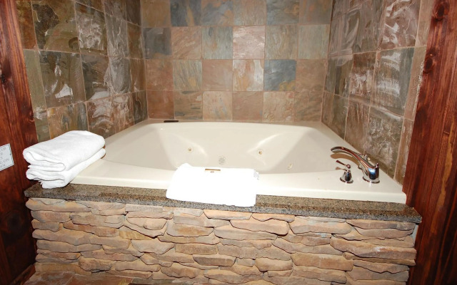 The Smokehouse Lodge and Cabins