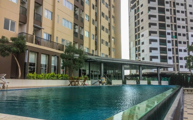 Comfortable 2BR @The Oasis Apartment By Travelio