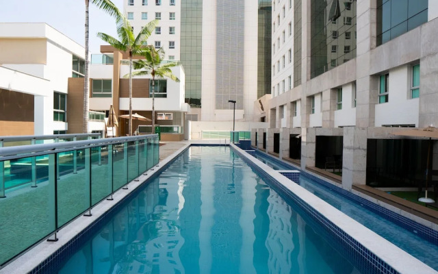 Jade Hotel