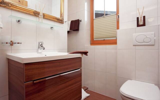 Plush Farmhouse in Ramsau im Zillertal near Ski Area