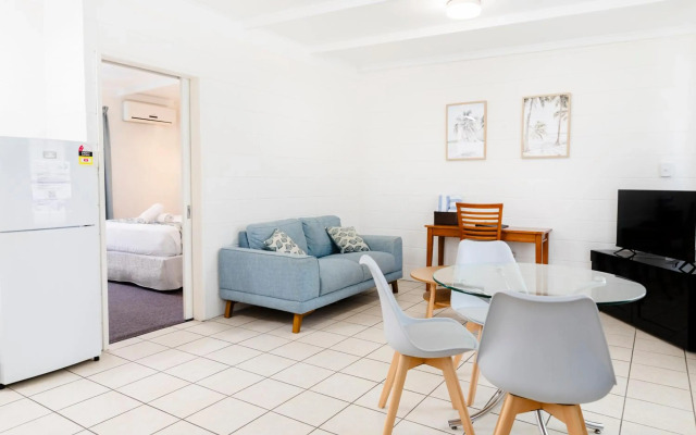 Palm View Holiday Apartments