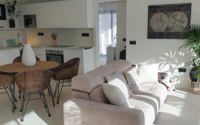 Home2Book Panoramic Sea Views Loft, Wifi