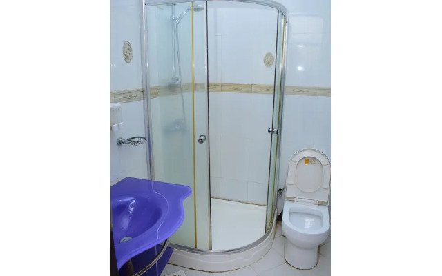 G & G Hotel Ltd