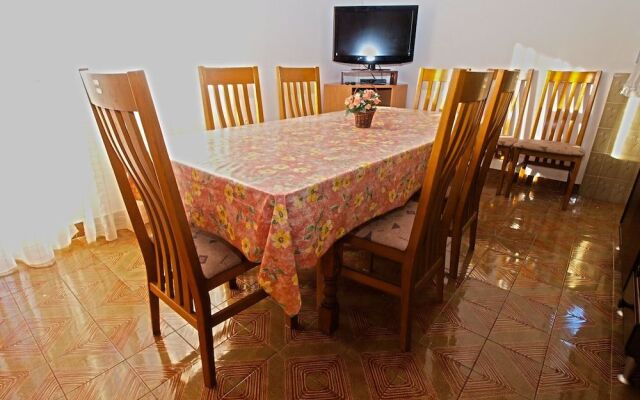 Apartment 1198