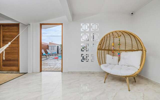 NEW 4br3ba Villa Near Eagle Beach w Private Pool