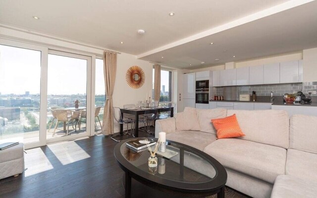 2 Bed Luxury Apartment in N. Greenwich