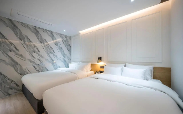 Brown Dot Hotel Pyeonghwa plaza