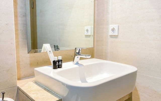 Warm And Cozy Studio Apartment At Gold Coast