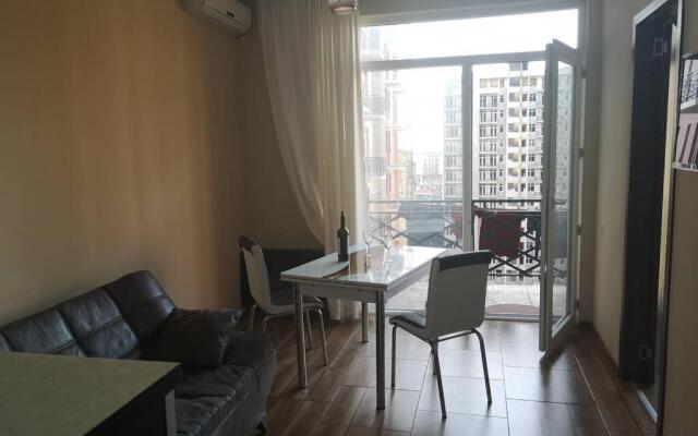 Kvartira v Batumi, 10 minut do morja.