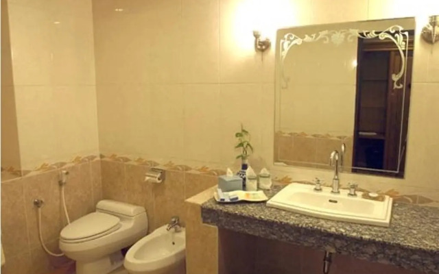 Hotel Grand Tiga Mustika