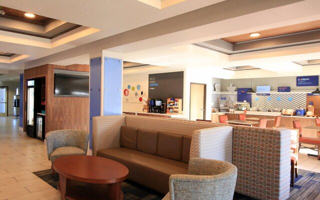 Holiday Inn Express & Suites Ashland by IHG