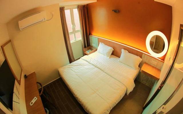 Pantai Regal Hotel