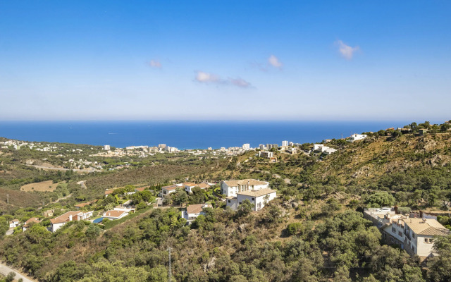 Beautiful Villa in Castell-Platja d'Aro with Pool, Sea Views