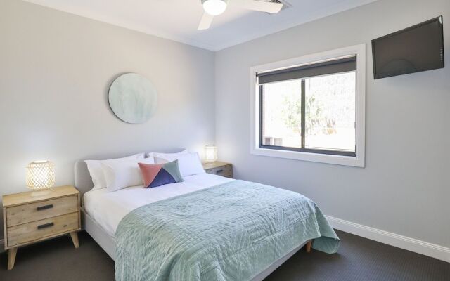 Indulge Luxury Homes - Dockside Marina