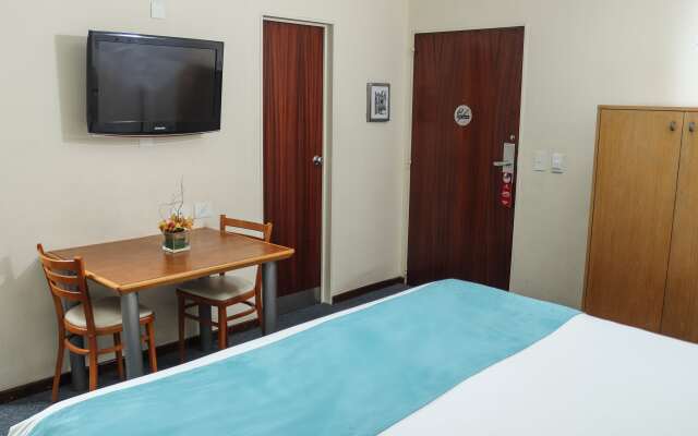 Le Petit Suites