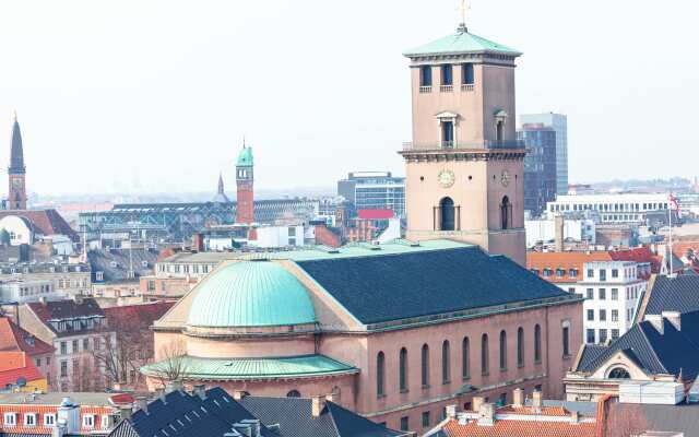 Balcony Apt Central in Copenhagen 50M to Metro