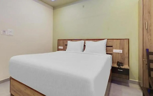 Townhouse OAK Hotel SVA