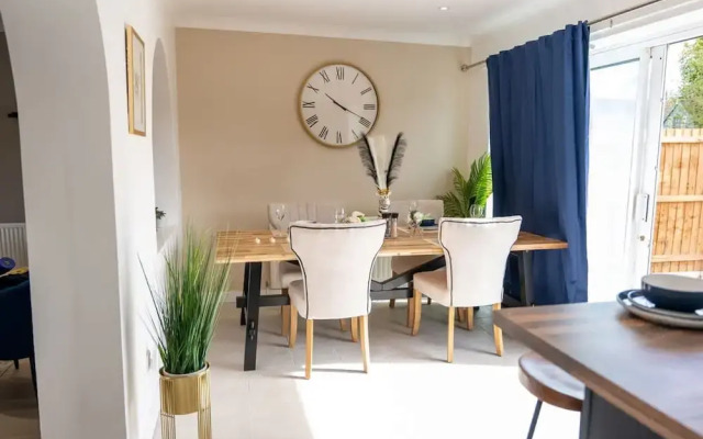Host Stay Glazier Drive