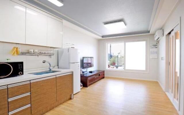 Geoje Blueberry Pension