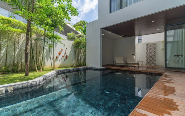Panora Villa 8119 By Villacarte