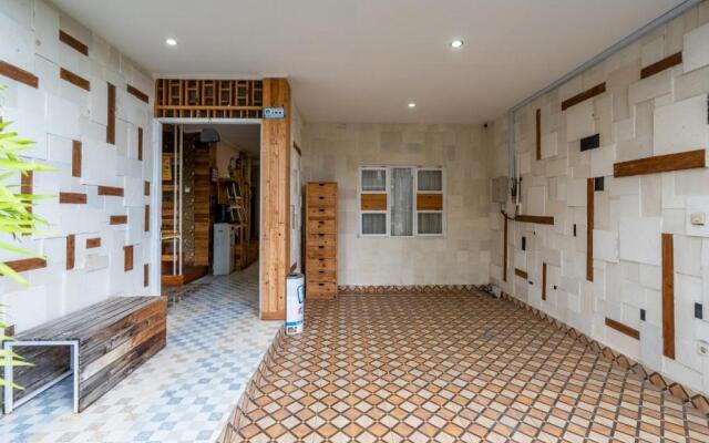 Jimbaran Cozy House & Bunk Bed