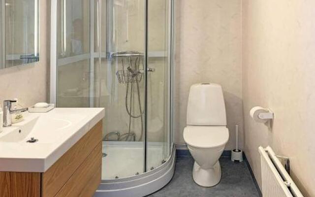 Three-Bedroom Holiday home in Gamleby 2