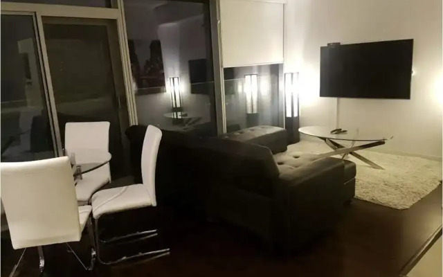 Luxury Condos at York Street
