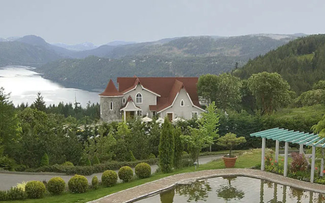 Prancing Horse Retreat