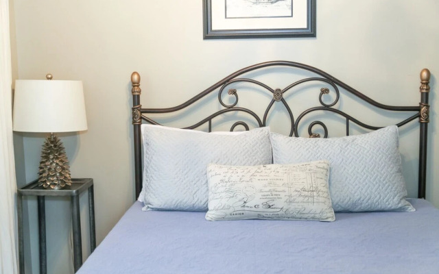 Modern Blue Ultra Chic Nashville Retreat