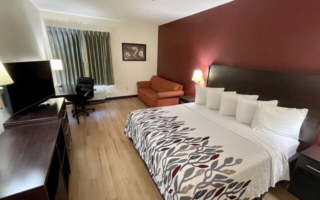 Red Roof Inn Clyde