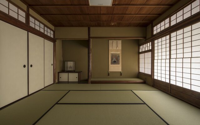 Gion Komatsu