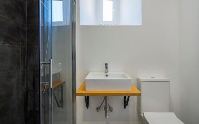 Brand New Downtown Apartment