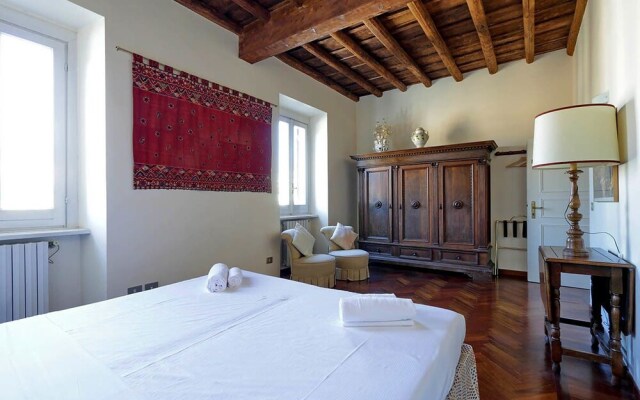 Trevi Comfortable Terrace Apartment