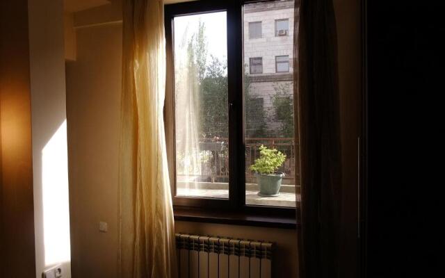 Yerevan center apartment 5A