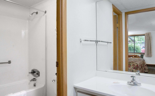 Knights Inn Pittston