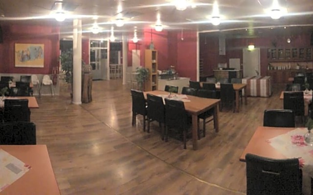 Dentas Hotell Raivi