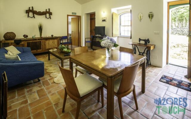 Casa do Merend rio in Biscoitos