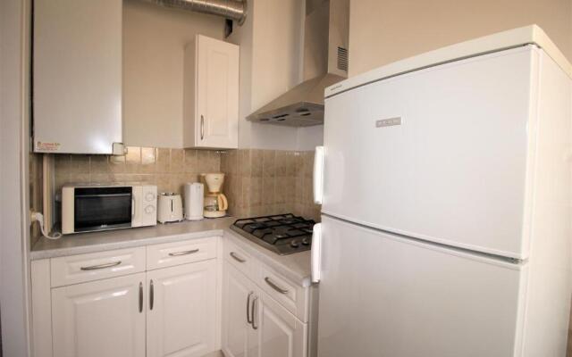 ESTORIL - T2 avec parking au coeur de la station