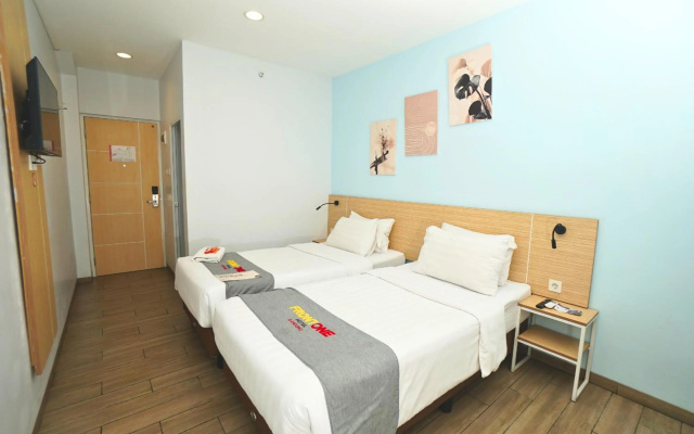 Front One Hotel Pasir Koja Bandung – Guest Rooms – Bandung