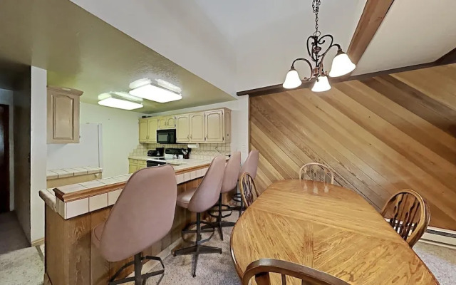 Slopeside 1849 Condos - Comfortable 3 BR Condos With Full Kitchens