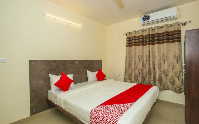OYO 19524 Maruthi Home Stays 2