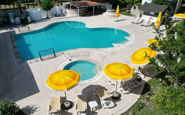 Club Mel Holiday Resort