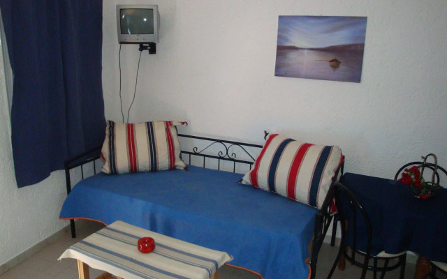 Maria Flora Apartments