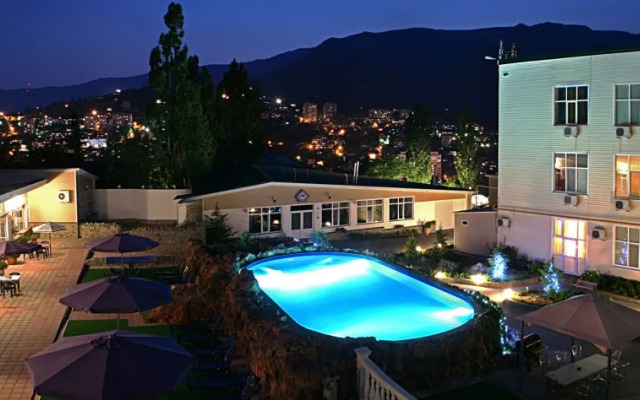 Hotel Prestige