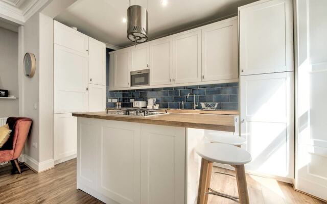 Spacious And Beautiful 2Br Flat In Morningside