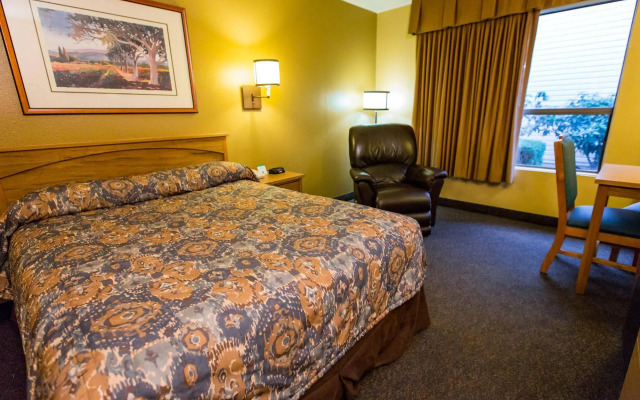 Portlander Inn and Marketplace