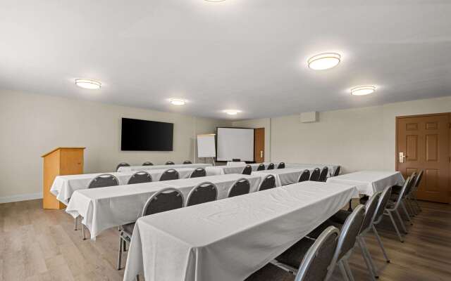 Quality Inn - Near Serenoa Golf Club